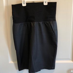 Soon Maternity black coated maternity skirt US 4